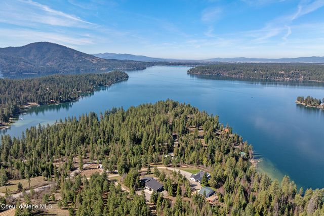 8655 E Challenge RD, Hayden, ID 83835