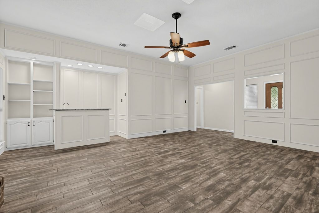 2120 Springwood, Carrollton, TX 75006 — photo 5