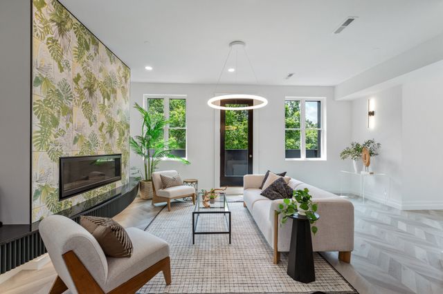 6124 Hill Cir, Nashville, TN 37209