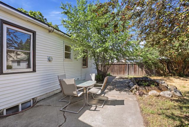 4008 N Cedar St, Spokane, WA 99205