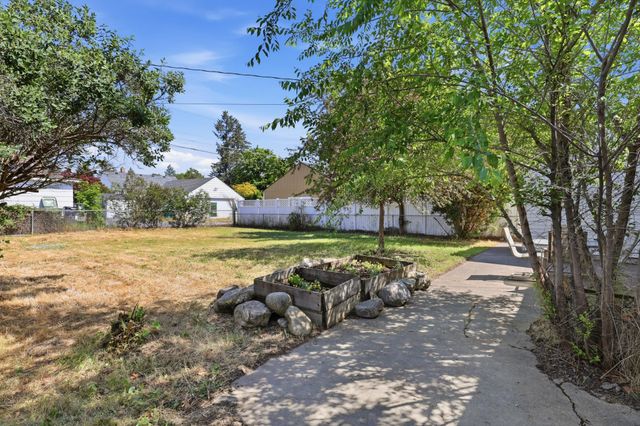 4008 N Cedar St, Spokane, WA 99205