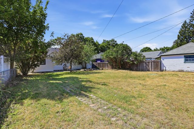 4008 N Cedar St, Spokane, WA 99205