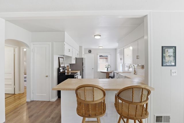 4008 N Cedar St, Spokane, WA 99205