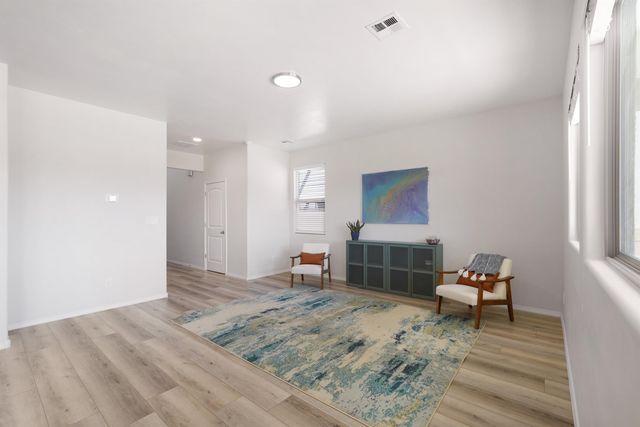 4381 Lauren Loop NE, Rio Rancho, NM 87124