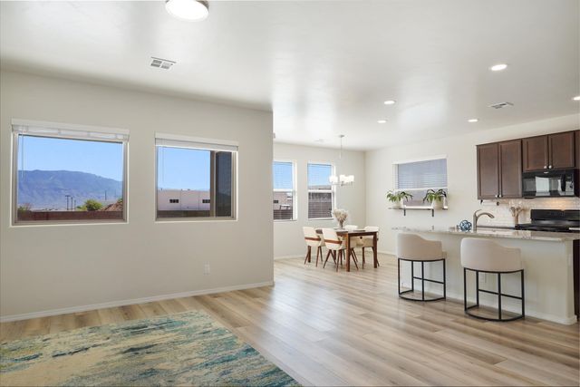4381 Lauren Loop NE, Rio Rancho, NM 87124
