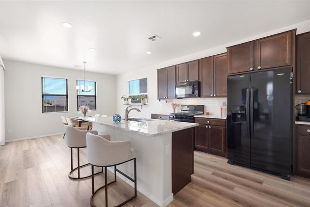 4381 Lauren Loop NE, Rio Rancho, NM 87124