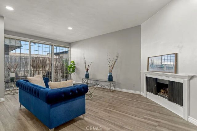 400 S La Fayette Park Place 315, Los Angeles, CA 90057