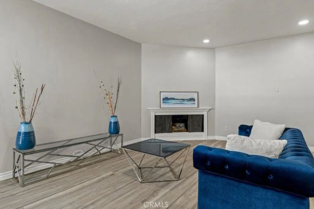 400 S La Fayette Park Place 315, Los Angeles, CA 90057