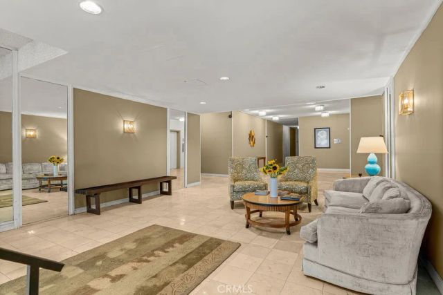 400 S La Fayette Park Place 315, Los Angeles, CA 90057