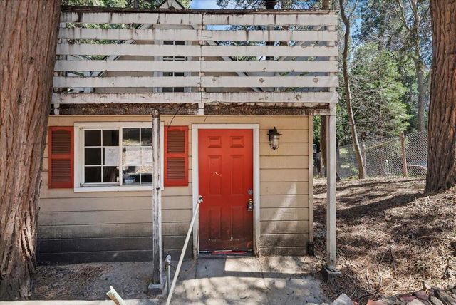 26752 Ca-189, Twin Peaks, CA 92391