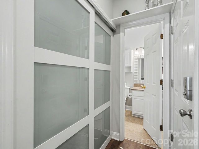 1016 W 1st Street, Charlotte, NC 28202