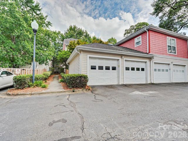 1016 W 1st Street, Charlotte, NC 28202