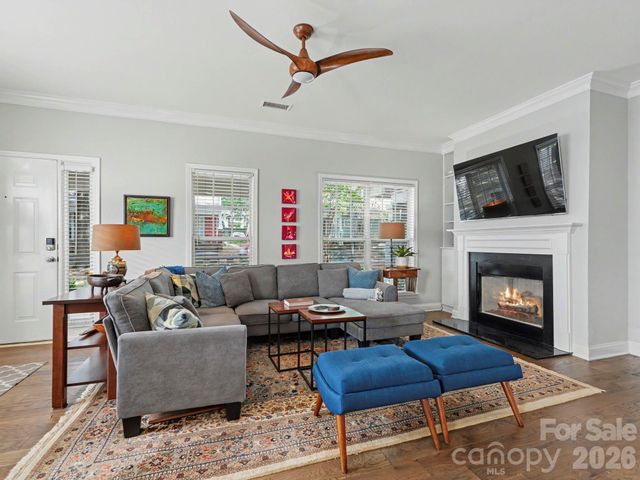 1016 W 1st Street, Charlotte, NC 28202