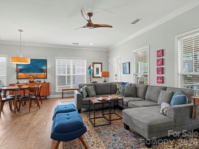1016 W 1st Street, Charlotte, NC 28202
