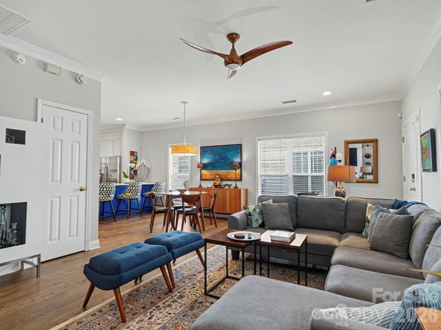 1016 W 1st Street, Charlotte, NC 28202