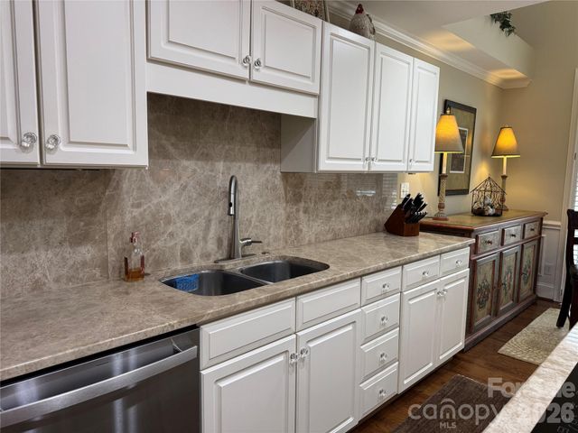 6507 Gaywind Drive, Charlotte, NC 28226