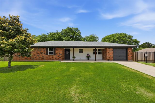 1005 Miller, Decatur, TX 76234