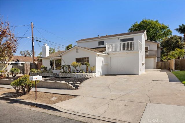 685 Center St., Costa Mesa, CA 92627