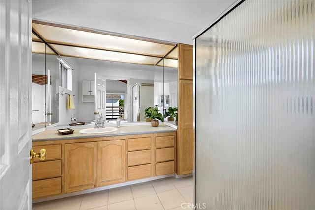 685 Center St., Costa Mesa, CA 92627