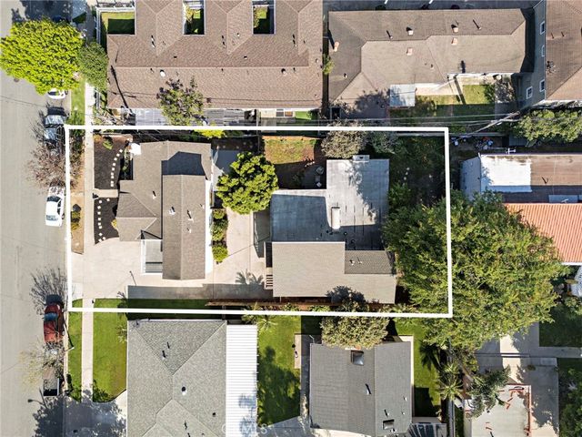 685 Center St., Costa Mesa, CA 92627