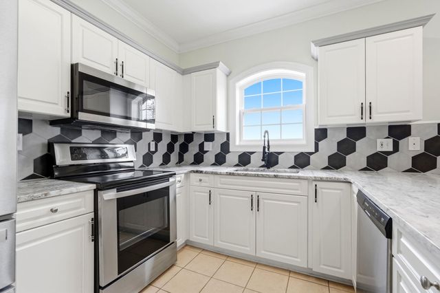 4139 Hibiscus Dr Unit 201, Little River, SC 29566