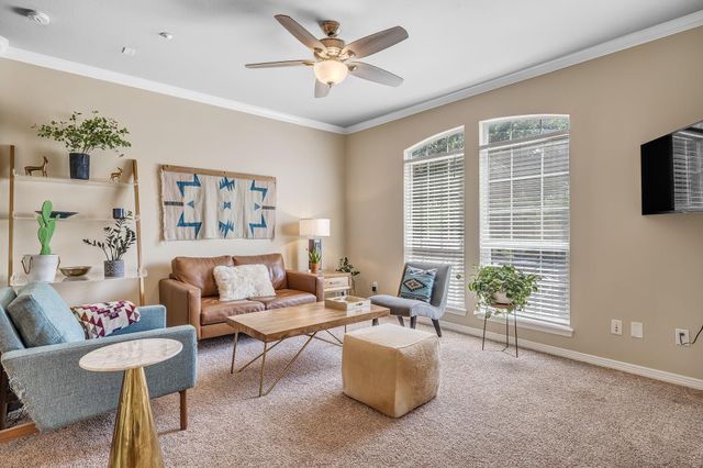 305 Holleman Drive E 1506, College Station, TX 77840