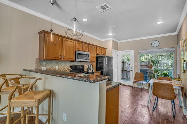 305 Holleman Drive E 1506, College Station, TX 77840