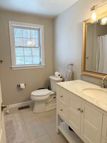 74 Fairview Park Road, Sturbridge, MA 01566