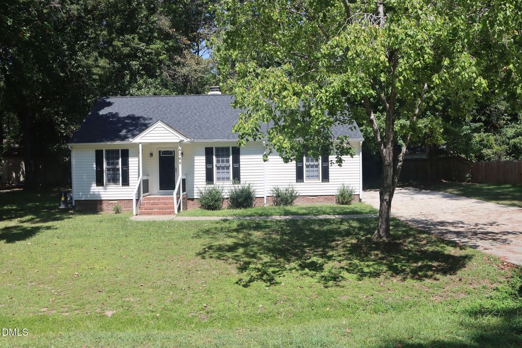 6209 River Landings Drive, Raleigh, NC 27604