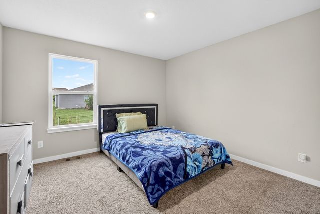 1200 Joshua Drive SE, Bondurant, IA 50035