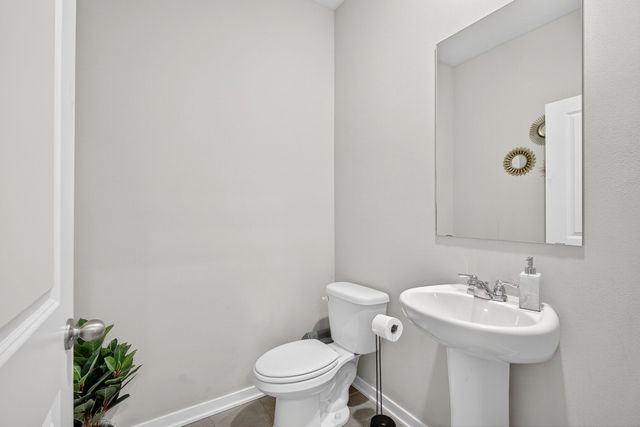 1200 Joshua Drive SE, Bondurant, IA 50035