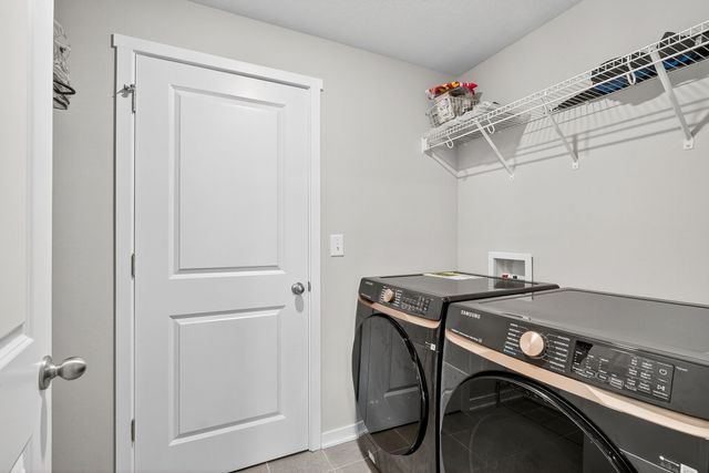 1200 Joshua Drive SE, Bondurant, IA 50035