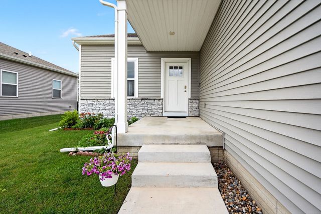 1200 Joshua Drive SE, Bondurant, IA 50035