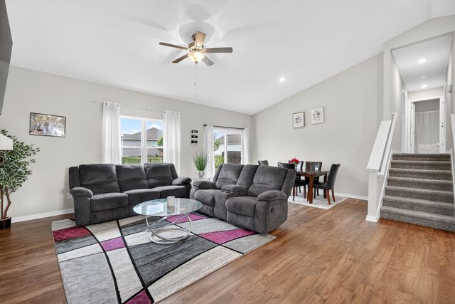 1200 Joshua Drive SE, Bondurant, IA 50035