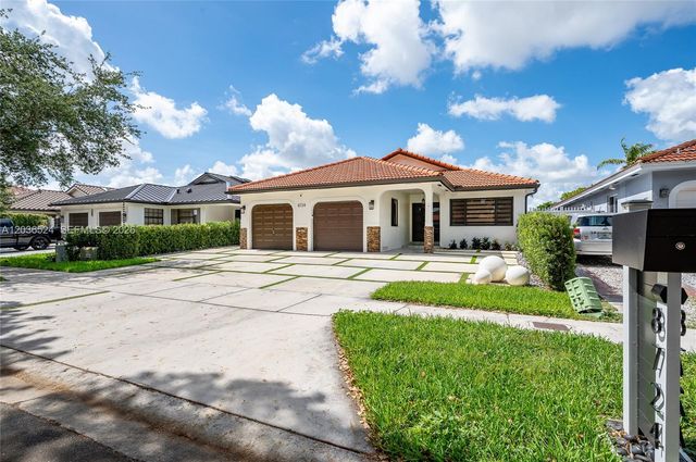 8724 NW 149th Ter, Miami Lakes, FL 33018