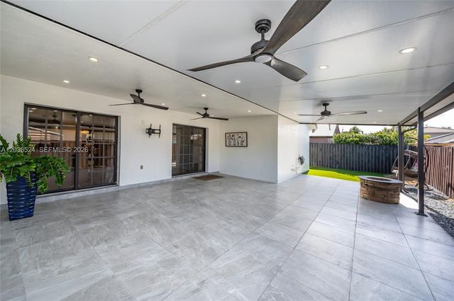 8724 NW 149th Ter, Miami Lakes, FL 33018