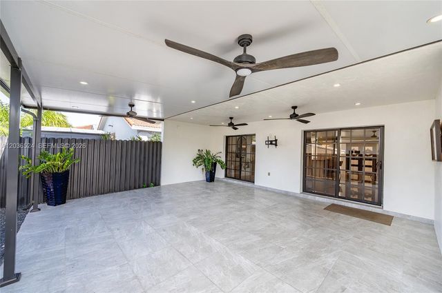 8724 NW 149th Ter, Miami Lakes, FL 33018