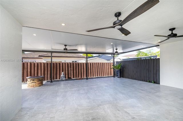 8724 NW 149th Ter, Miami Lakes, FL 33018