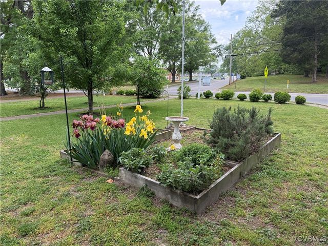 701 Conduit Rd, Colonial Heights, VA 23834