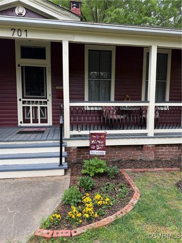 701 Conduit Rd, Colonial Heights, VA 23834