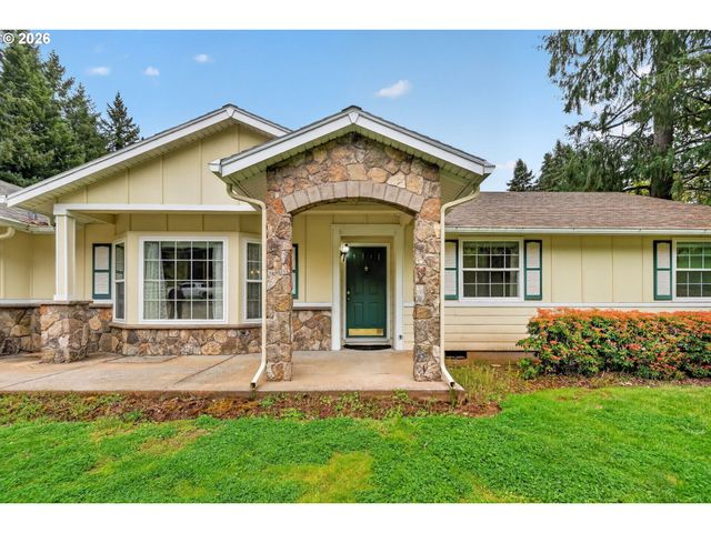 20222 S ATHENS Dr, Oregon City, OR 97045