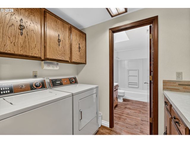 20222 S ATHENS Dr, Oregon City, OR 97045