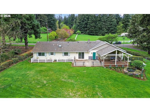 20222 S ATHENS Dr, Oregon City, OR 97045