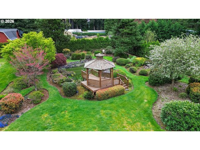 20222 S ATHENS Dr, Oregon City, OR 97045