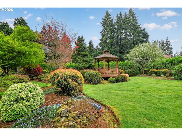 20222 S ATHENS Dr, Oregon City, OR 97045