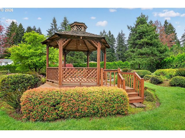 20222 S ATHENS Dr, Oregon City, OR 97045