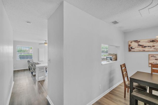 1350 Riverside Circle Unit 2, Wellington, FL 33414