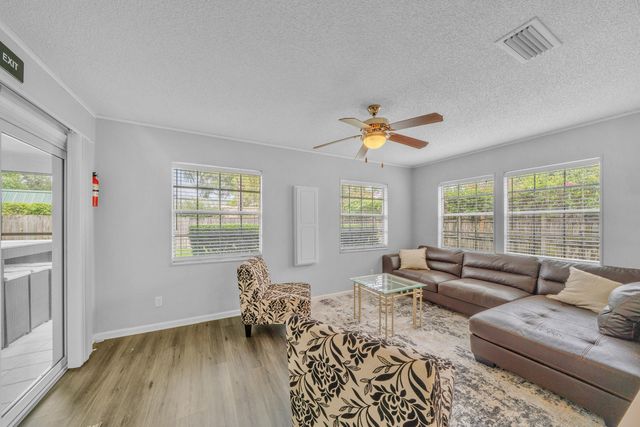 1350 Riverside Circle Unit 2, Wellington, FL 33414