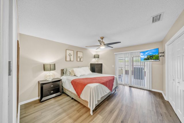 1350 Riverside Circle Unit 2, Wellington, FL 33414