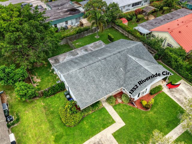 1350 Riverside Circle Unit 2, Wellington, FL 33414